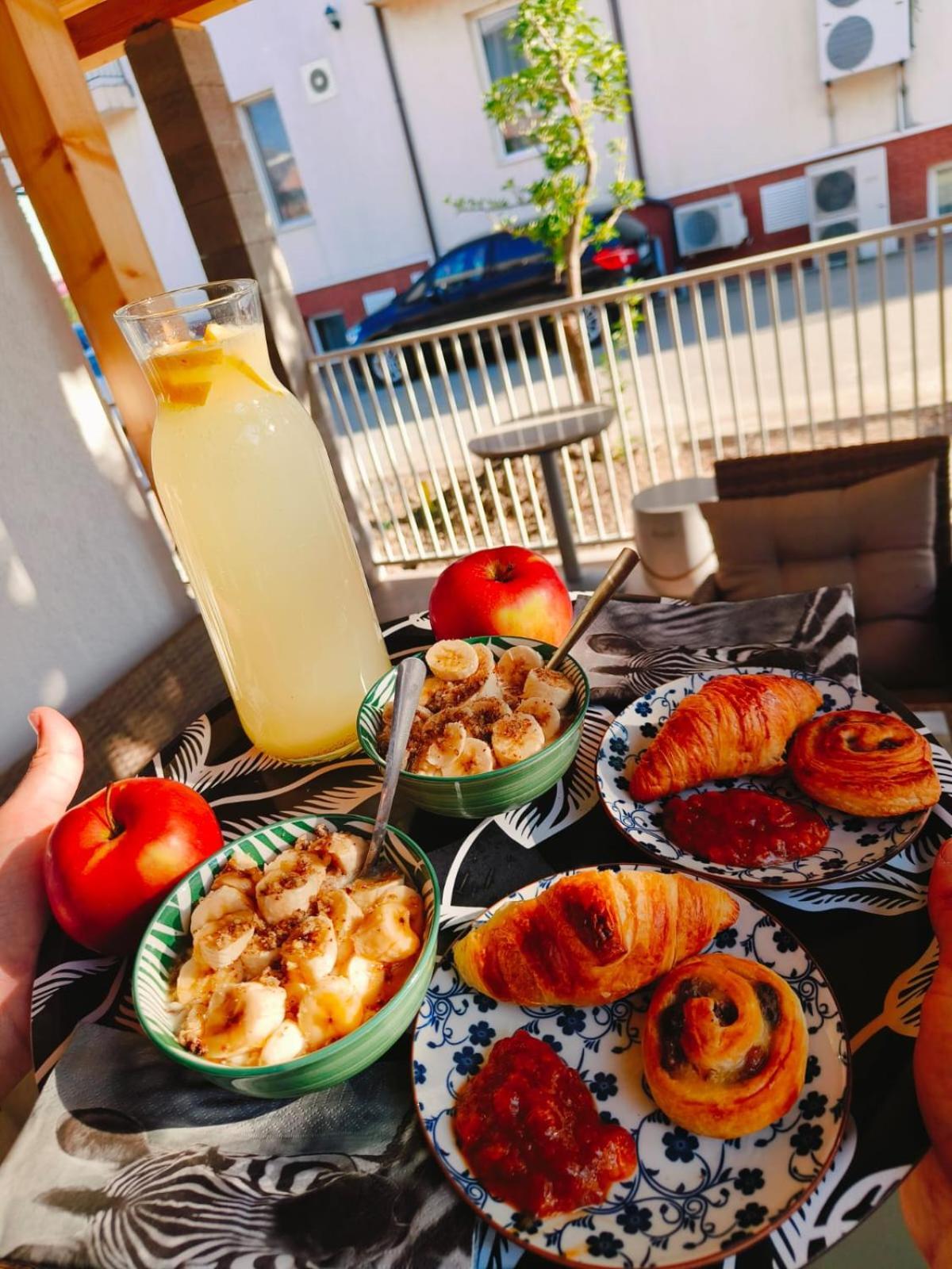 Kaffeinn Specialty Coffee Băile 1. Mai Eksteriør bilde